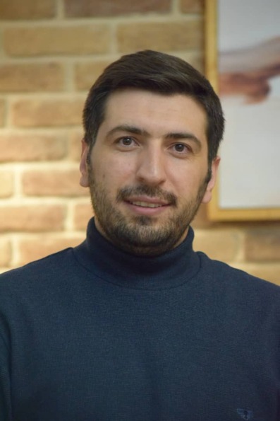 ایوب علی‌نیا